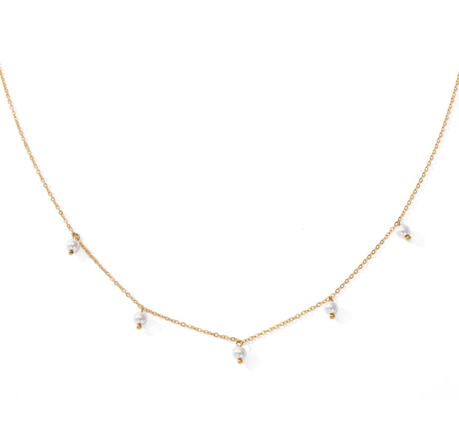 dainty pearl pendant necklace